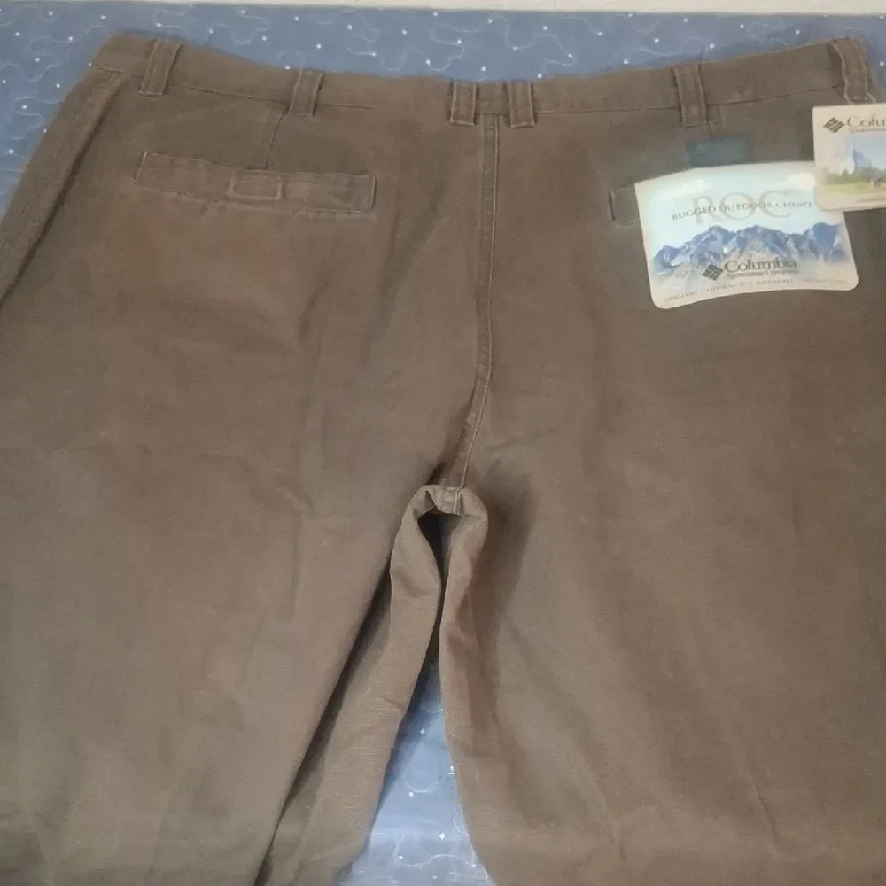 Columbia Expresso Cargo pants size 42 x 30 NWT